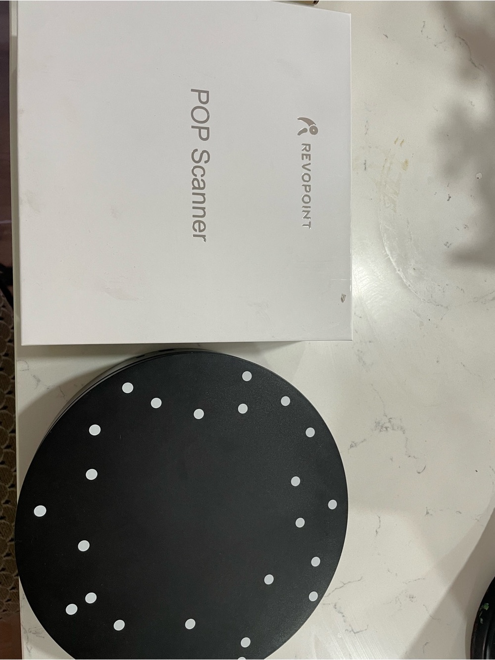 Revopoint POP Scanner with Black Polka Dot Turntable